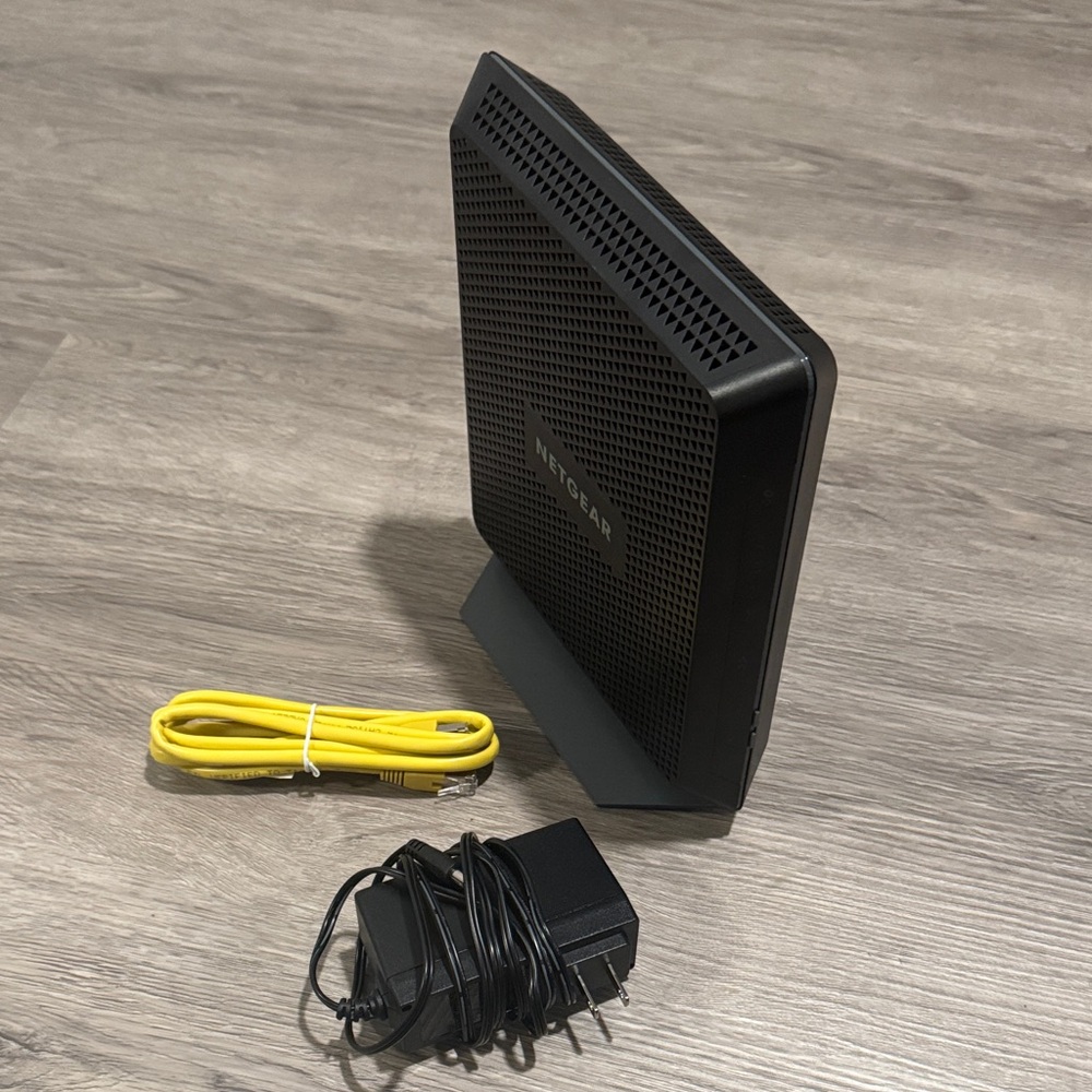 NETGEAR Nighthawk AC1900 WiFi Cable Modem Router - Picture 5 of 5